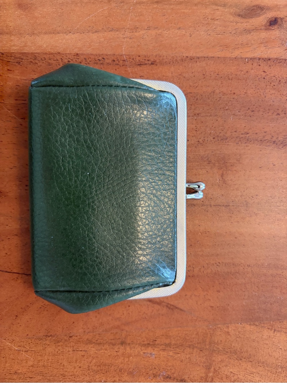 Vintage 1950’s Green Pebbled Coin Purse with Frame Closure